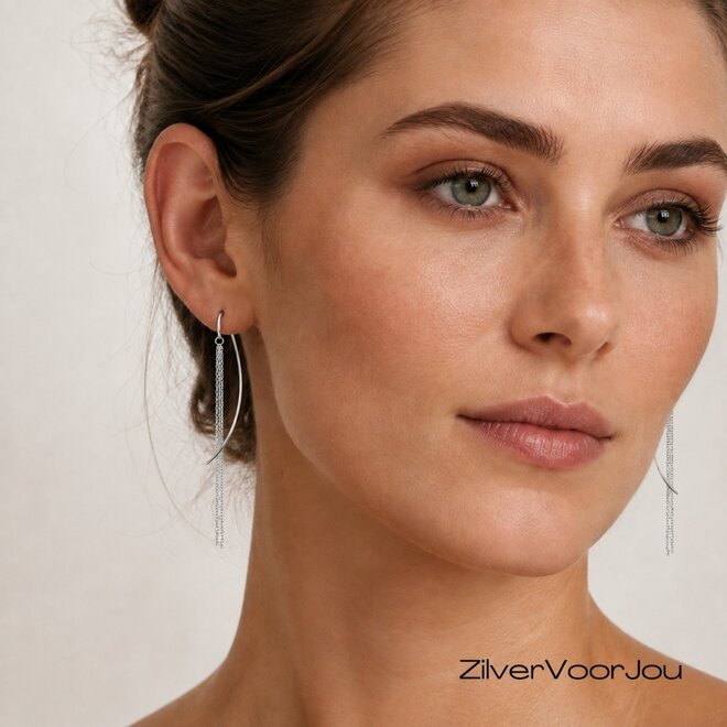 Zilveren doorhaaloorbellen met ketting sliertjes