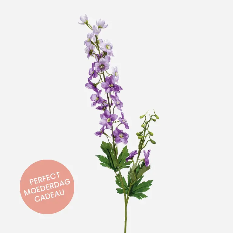 Kunststeel Delphinium met paarse zijden bloemen en groene bladeren is een kunststeel met een natuurgetrouwe uitstraling en een lengte van 77 cm.