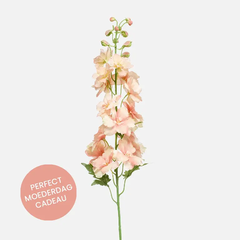 Kunststeel Delphinium met lichtroze zijden bloemen en groene bladeren is een kunststeel met een natuurgetrouwe uitstraling en een lengte van 95 cm.