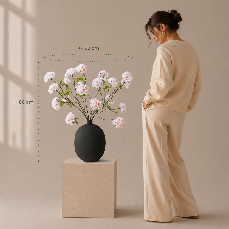 Zijden bloemen boeket Luna Blanc is een luchtig boeket met witte bloesem.