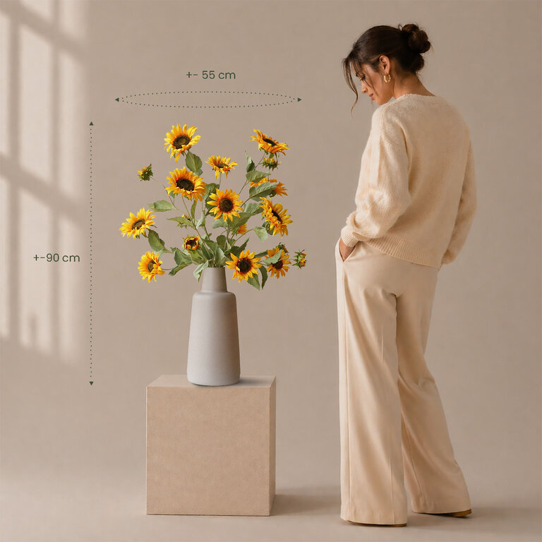 Zijden bloemen boeket Sunny Belle is een zomers boeket met gele zonnebloemen.