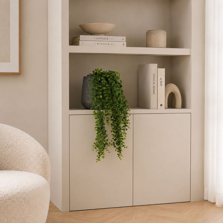 Kunstplant hangend Ficus Pumila met groene bladeren is een hangplant met een natuurgetrouwe uitstraling en een lengte van 80 cm.
