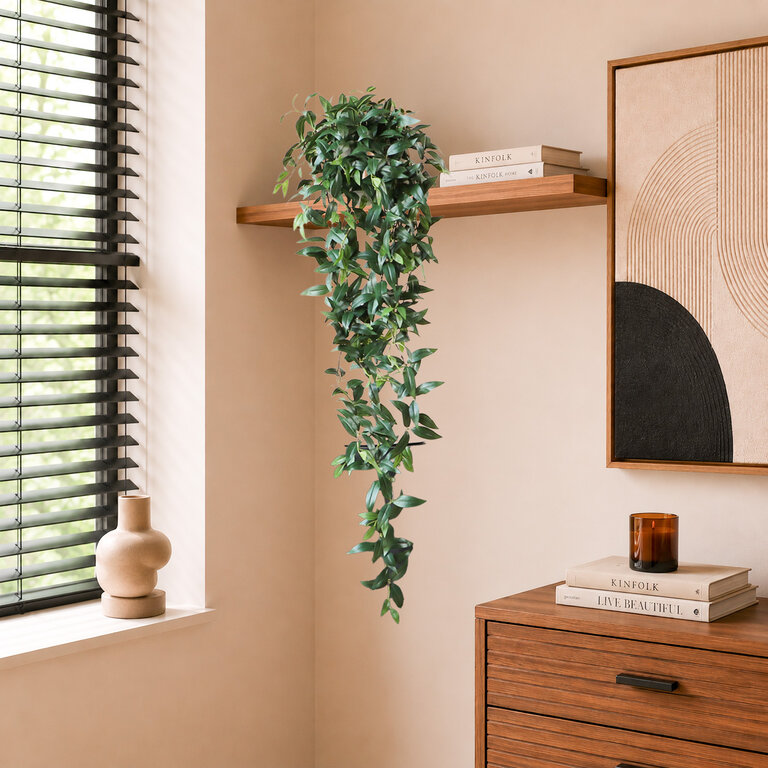 Kunstplant hangend Tradescantia met groene bladeren is een hangplant met een natuurgetrouwe uitstraling en een lengte van 125 cm.