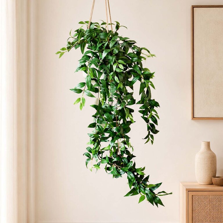 Kunstplant hangend Tradescantia met groene bladeren is een hangplant met een natuurgetrouwe uitstraling en een lengte van 125 cm.