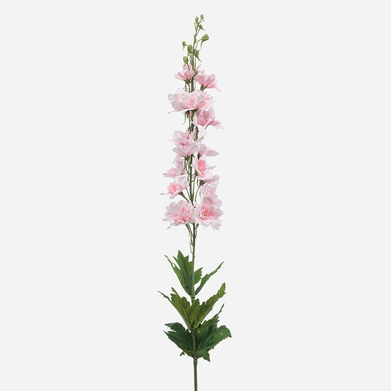 Kunststeel Delphinium met lichtroze zijden bloemen en groene bladeren is een kunststeel met een natuurgetrouwe uitstraling en een lengte van 90 cm.