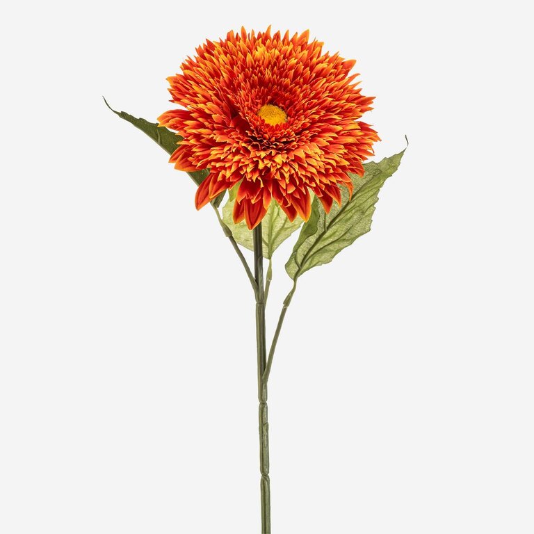 Kunststeel Helianthus met oranje zijden bloem en groene bladeren is een kunststeel met een natuurgetrouwe uitstraling en een lengte van 65 cm.