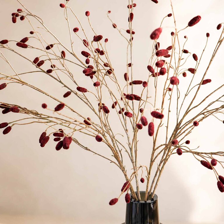 Kunstboeket Terra Merlot is een luchtig en warm boeket met paarse sanguisorba takken.