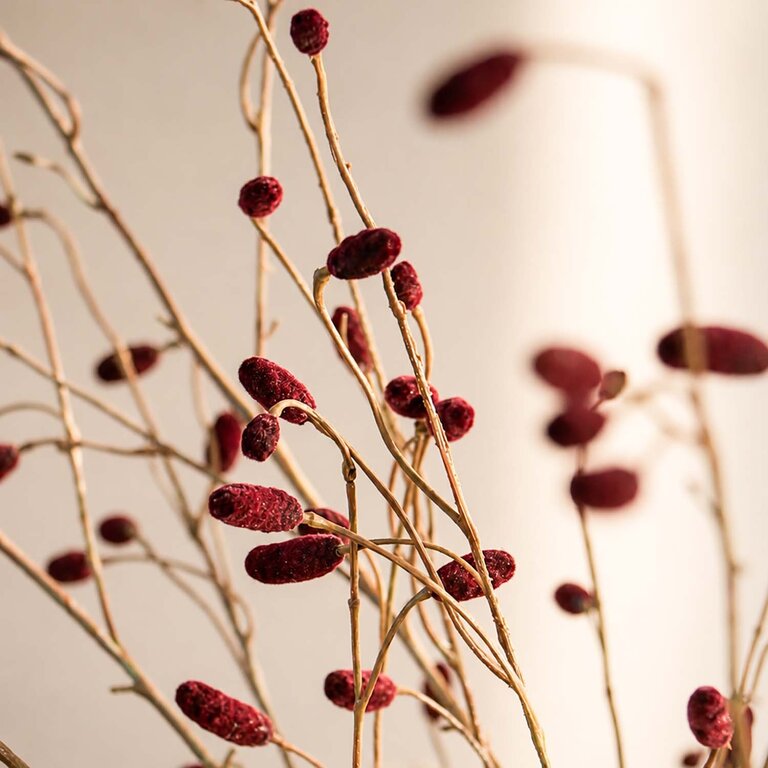 Kunstboeket Terra Merlot is een luchtig en warm boeket met paarse sanguisorba takken.