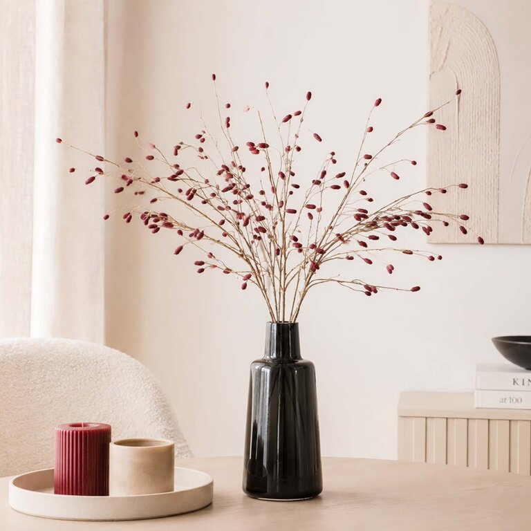 Kunstboeket Terra Merlot is een luchtig en warm boeket met paarse sanguisorba takken.