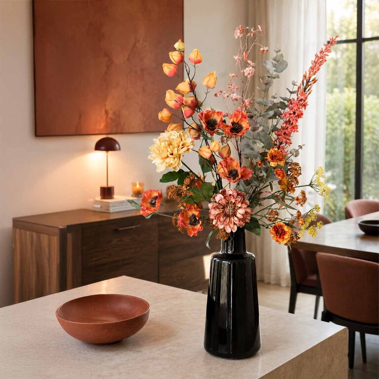 Zijden bloemen boeket Josie Rae is een groot en warm herfstboeket van kunstbloemen in oranje, roze, gele en groene tinten.