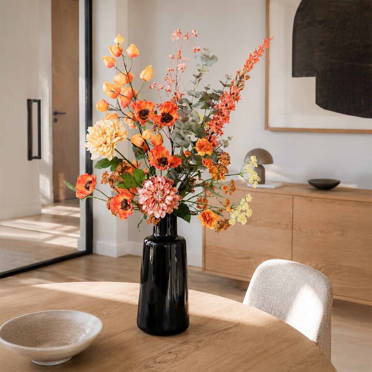 Zijden bloemen boeket Josie Rae is een groot en warm herfstboeket van kunstbloemen in oranje, roze, gele en groene tinten.