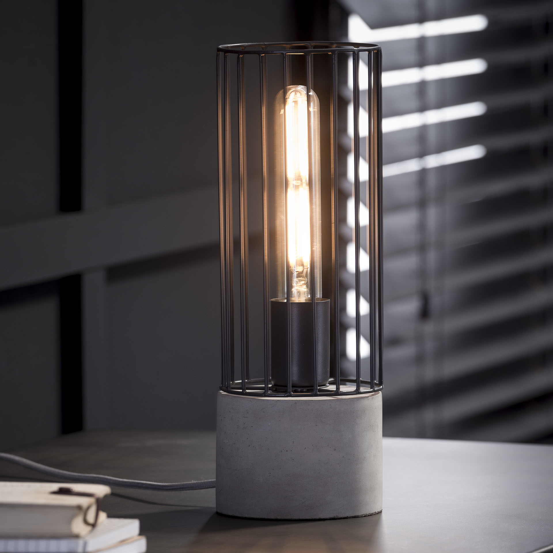 Table Lamp Cylinder Wire Frame-1