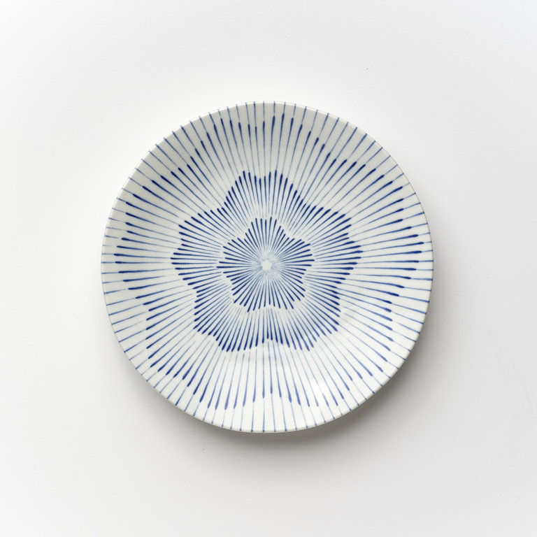 Stylised Blue Flower On White Dinner Plate 23cm 3.7h