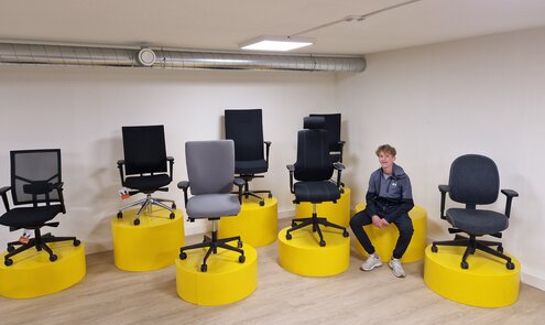 Showroom opgevrolijkt dankzij Jayden (15), jong talent uit Amersfoort