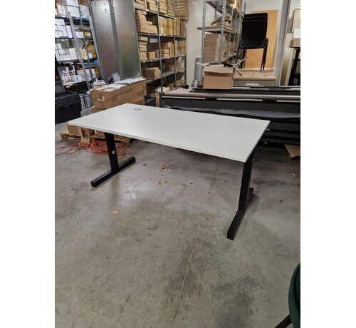 Bureau 160x80 - ingebouwde draadloze oplader