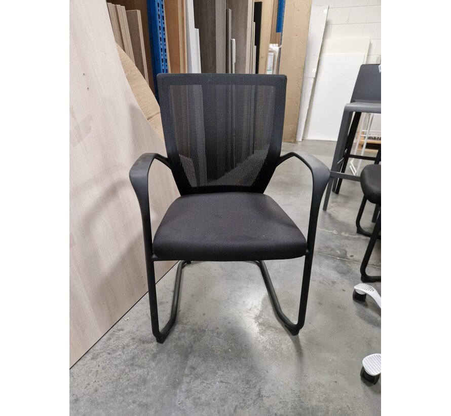 2 Vergaderstoelen - Zwart - Mesh Rug - Armleuningen