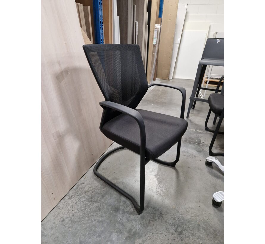2 Vergaderstoelen - Zwart - Mesh Rug - Armleuningen