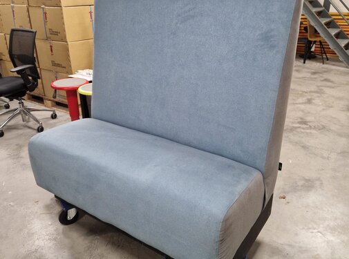 Treinbank - Blauw Grijs - 120 cm - 123 cm Hoog - Zwarte Houten Afwerking
