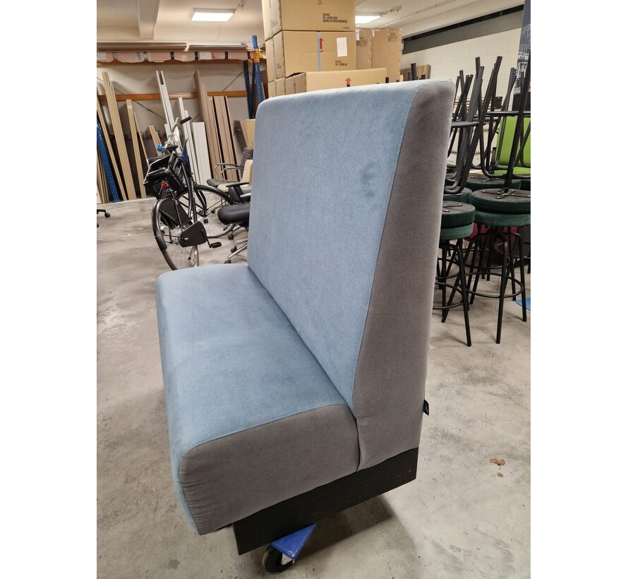 Treinbank - Blauw Grijs - 120 cm - 123 cm Hoog - Zwarte Houten Afwerking