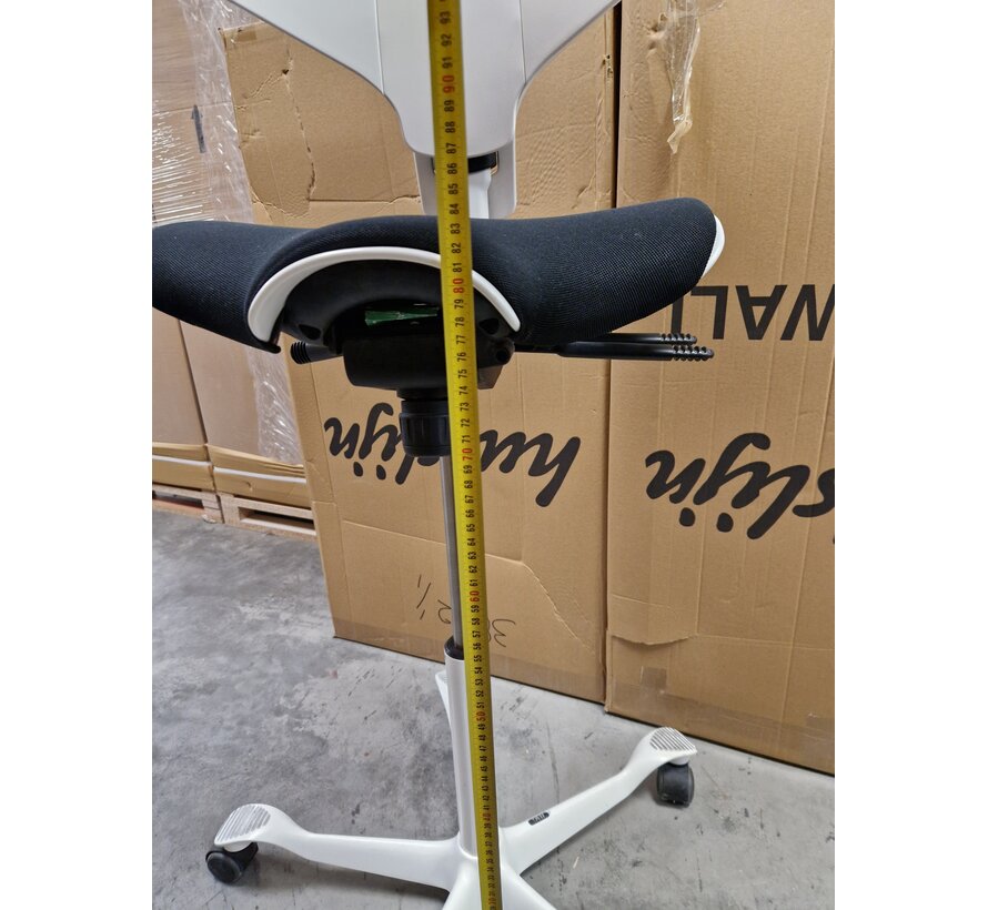 Outlet: HAG Capisco Extra Hoge Bureaustoel Wit/Zwart