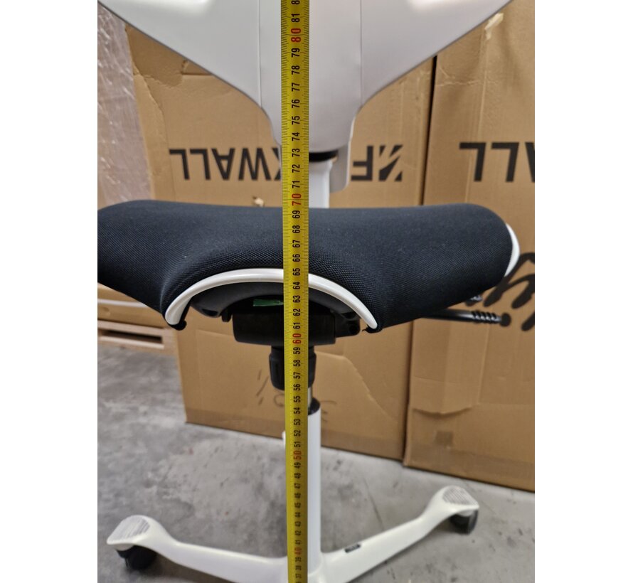 Outlet: HAG Capisco Extra Hoge Bureaustoel Wit/Zwart