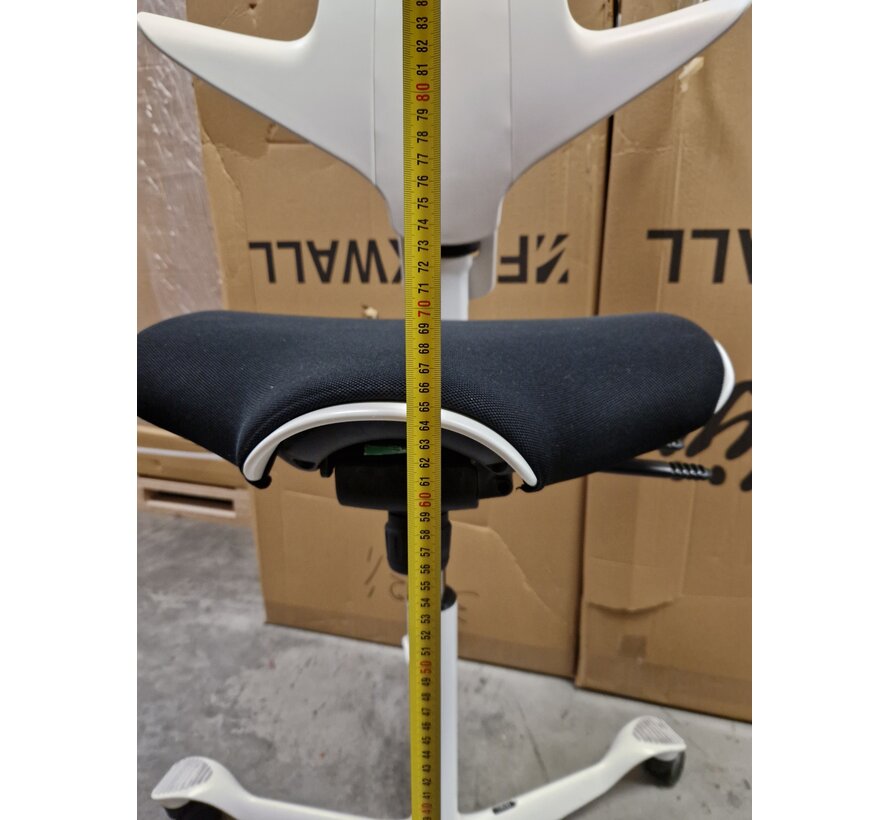 Outlet: HAG Capisco Extra Hoge Bureaustoel Wit/Zwart