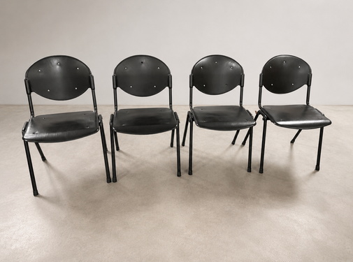 SZ Outlet: 4 Kantinestoelen zwart kunststof