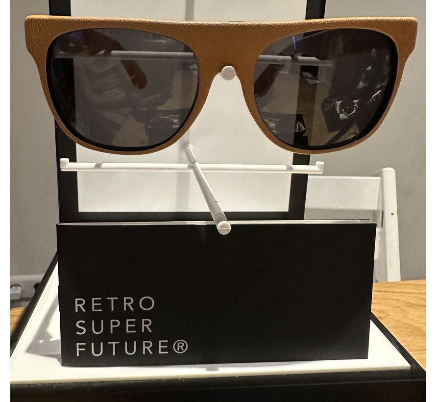 RETROSUPERFUTURE 370/3 bruin unisex zonnebril