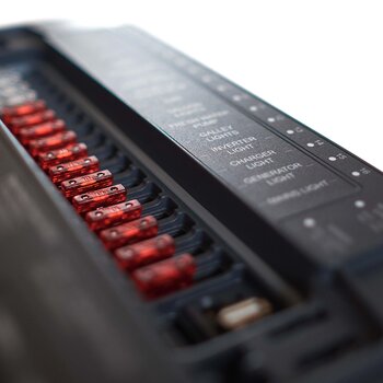 CZone® Combination Output Interface (COI)