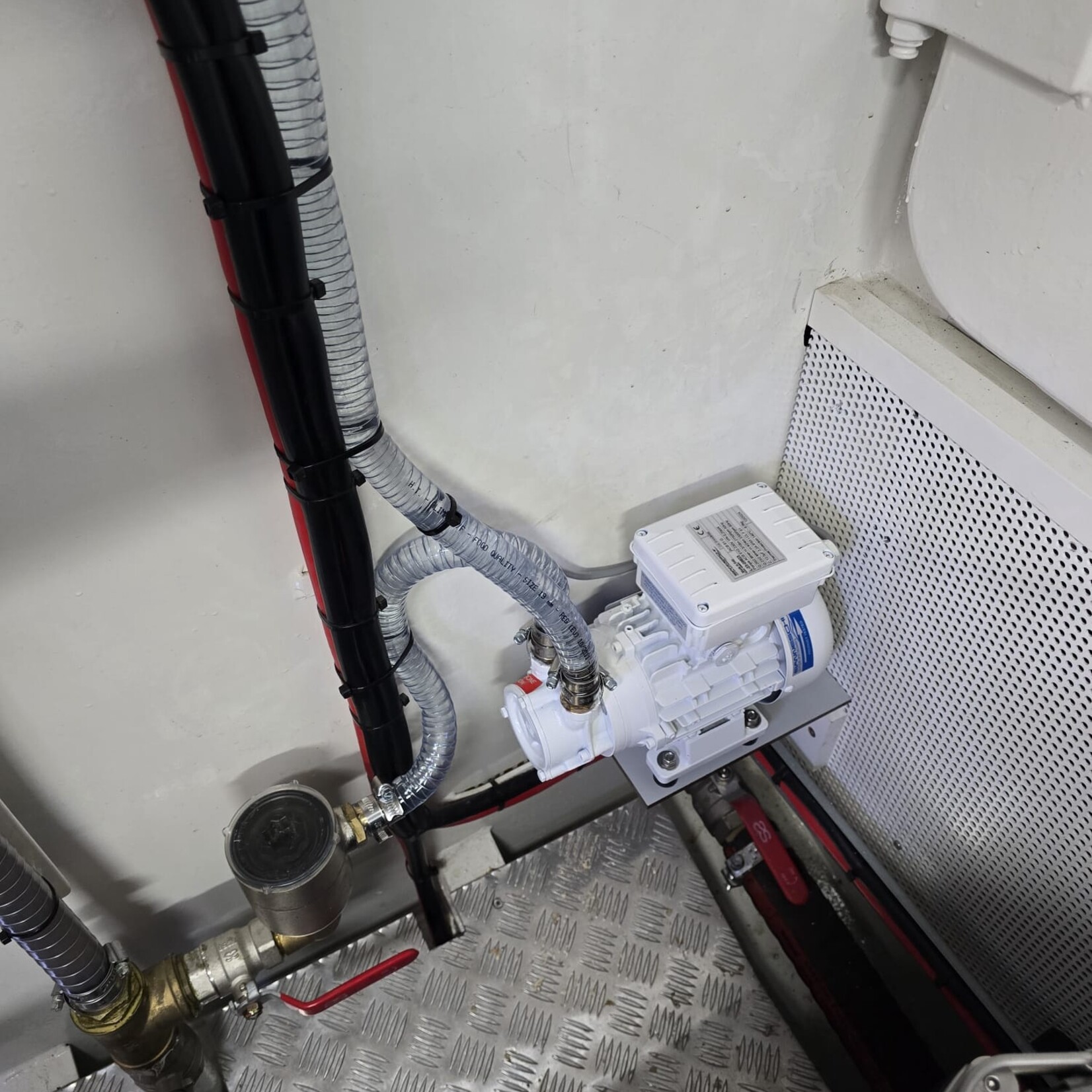 Webasto zelfaanzuigende zeewaterpomp WB1000G 230V 50Hz met bronzen pomphuis