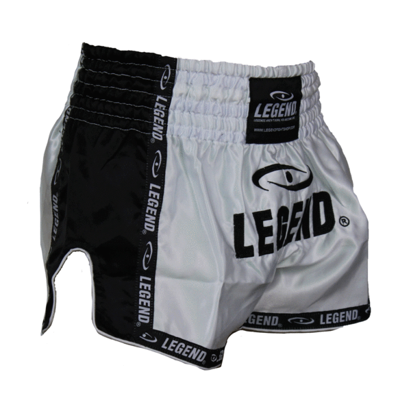 Kickboks Broekje Kids/Volwassenen Zwart/Wit Satijn Kickboks Broekje Kids/Volwassenen Zwart/Wit Satijn