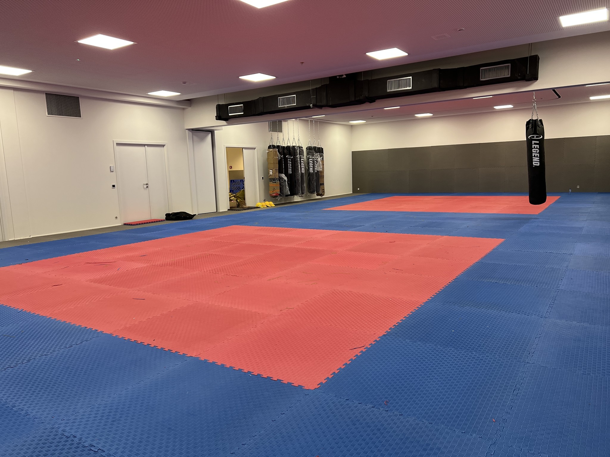 Puzzle Tiles | Five | Blue | 100 x 100 cm - Copy - Copy