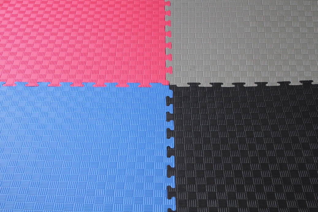 Puzzle mat |100 x 100 x 4 cm | Green / Black