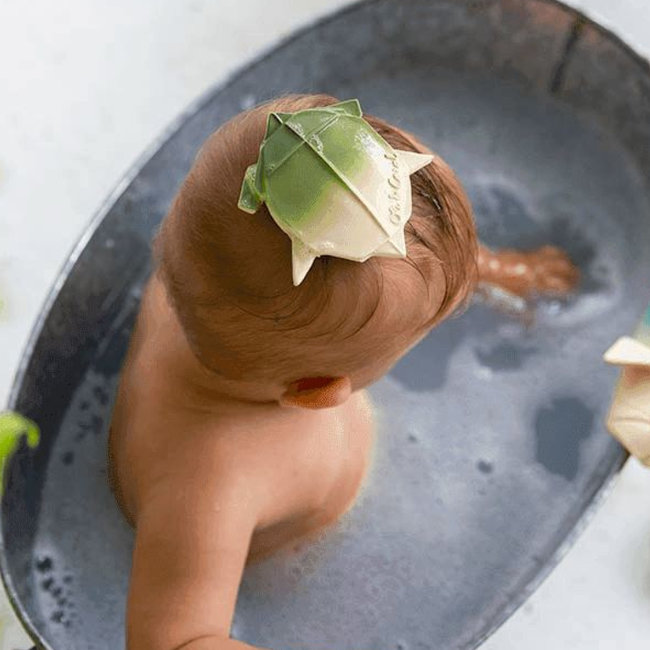 Oli & Carol H2 Origami teething and bath toy turtle
