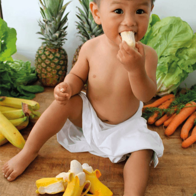 Oli & Carol Banana teething and bath toy