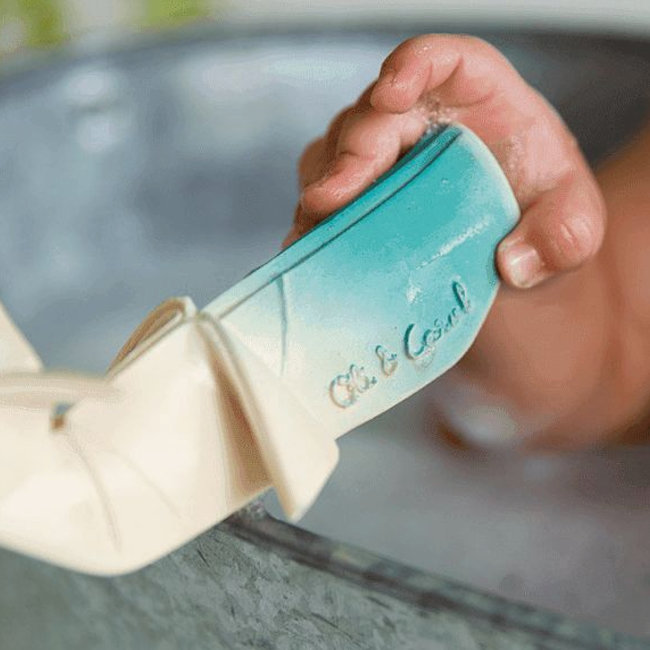 Oli & Carol Whale H2 Origami teething and bath toy whale