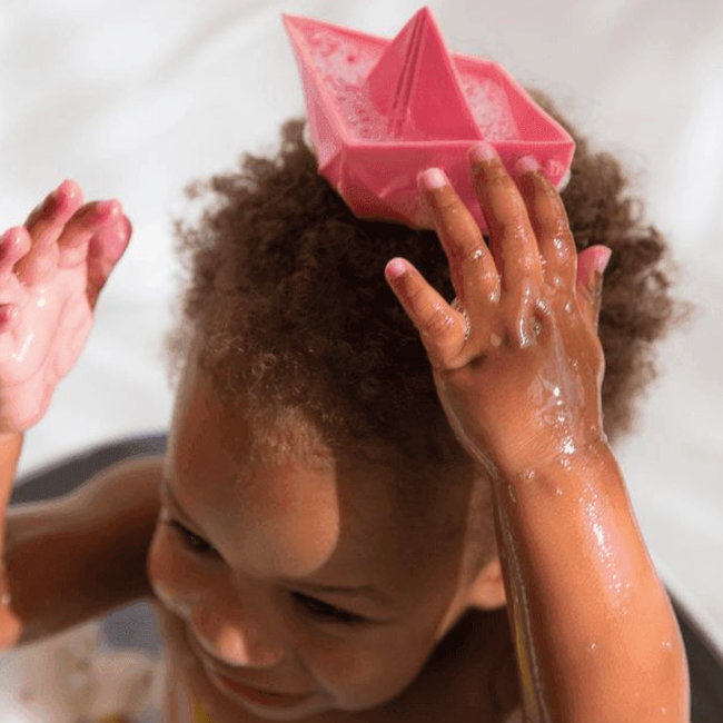 Oli & Carol Origami boat pink teething and bath toy