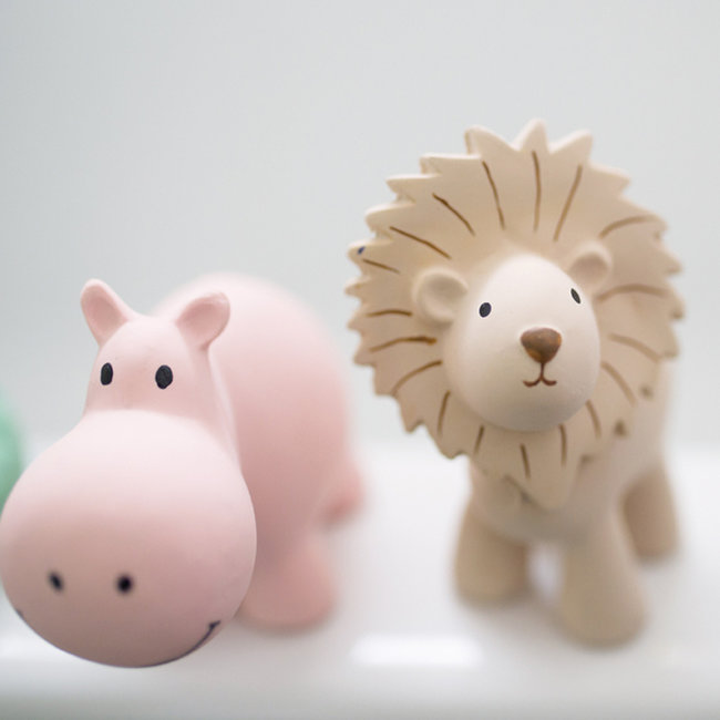 Tikiri Lion bath toy and rattle beige