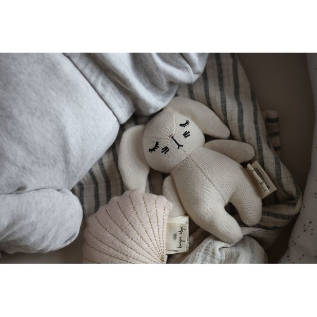 Konges Sløjd Mini Rabbit Rattle Off White