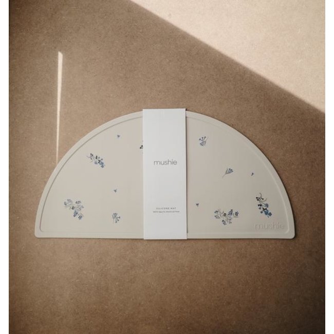 Mushie Placemat Lilac Flowers Beige