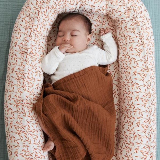 Cam Cam Copenhagen Baby Nest Caramel Leaves