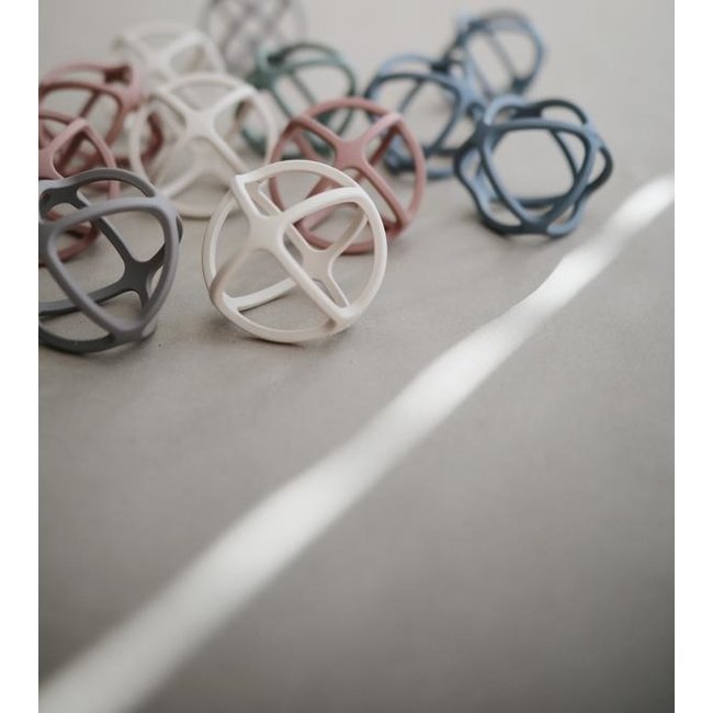 Mushie Bal Bijtspeeltje Shifting Sand Beige