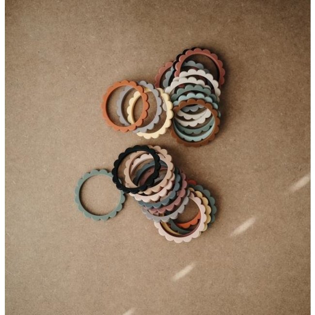 Mushie Teether Flower Blush Rose Shifting Sand