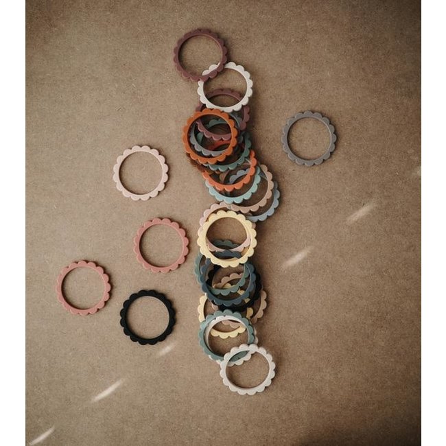 Mushie Beißringe Blume Dried Thyme Naturel Berry