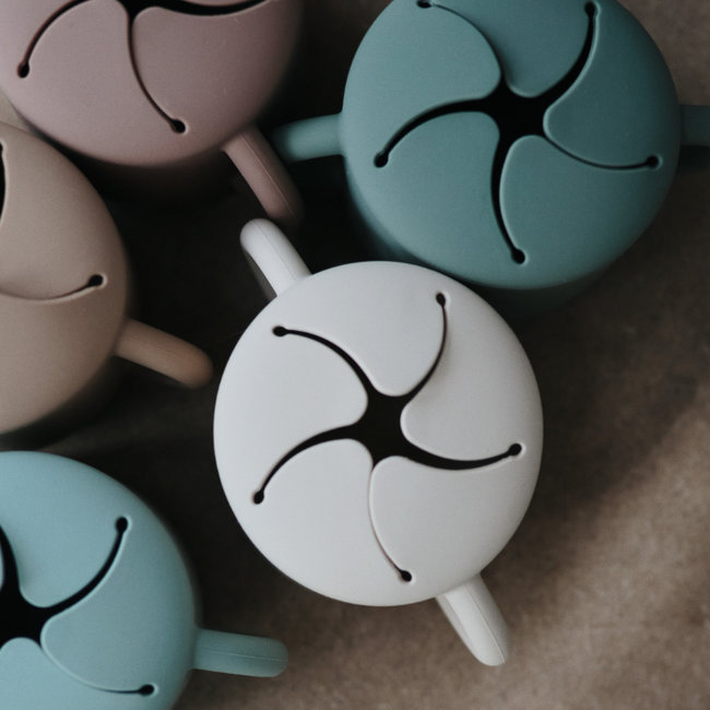 Mushie Snack Cup Cambridge Blue Grau-Grün