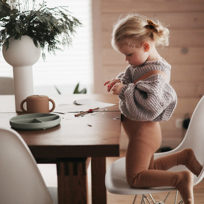 Mushie Kinderteller Silikon Stone Grau