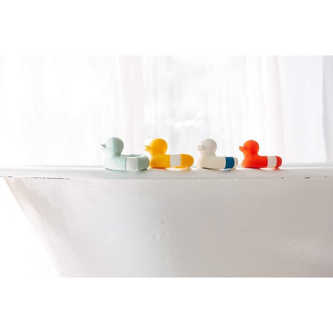Oli & Carol Flo the floatie mint teething and bath toy