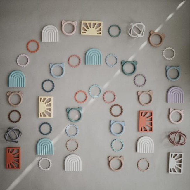 Mushie Ball Teether Woodchuck Pink