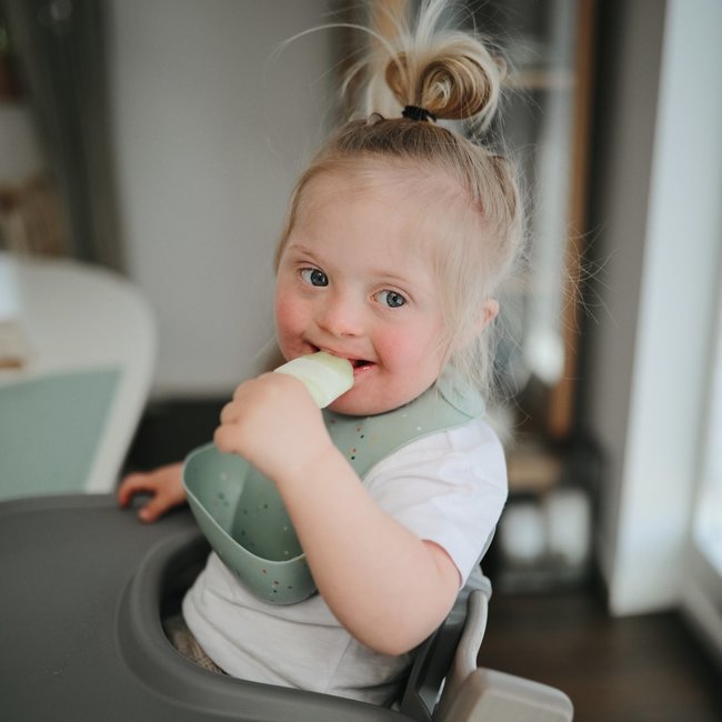 Mushie Silicone Bib Confetti Cambridge Blue