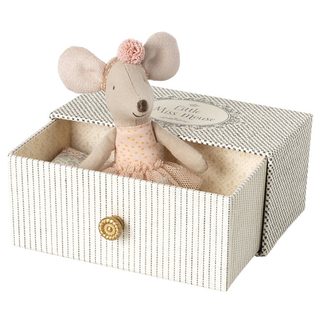 Maileg Dancing Mouse In Daybed